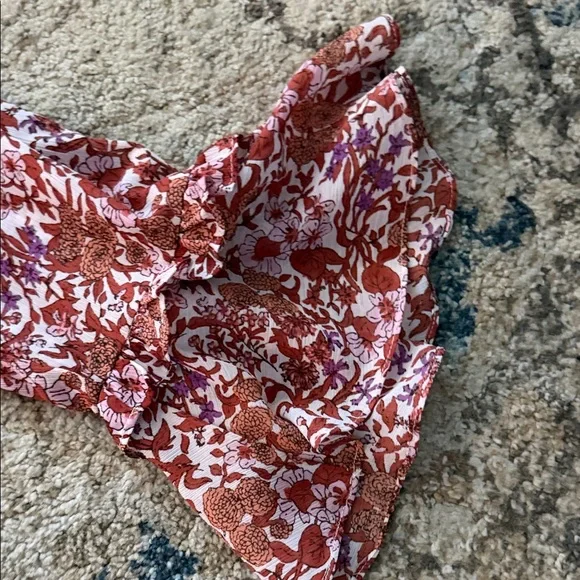 Floral Ruffle Top - Picture 3 of 5